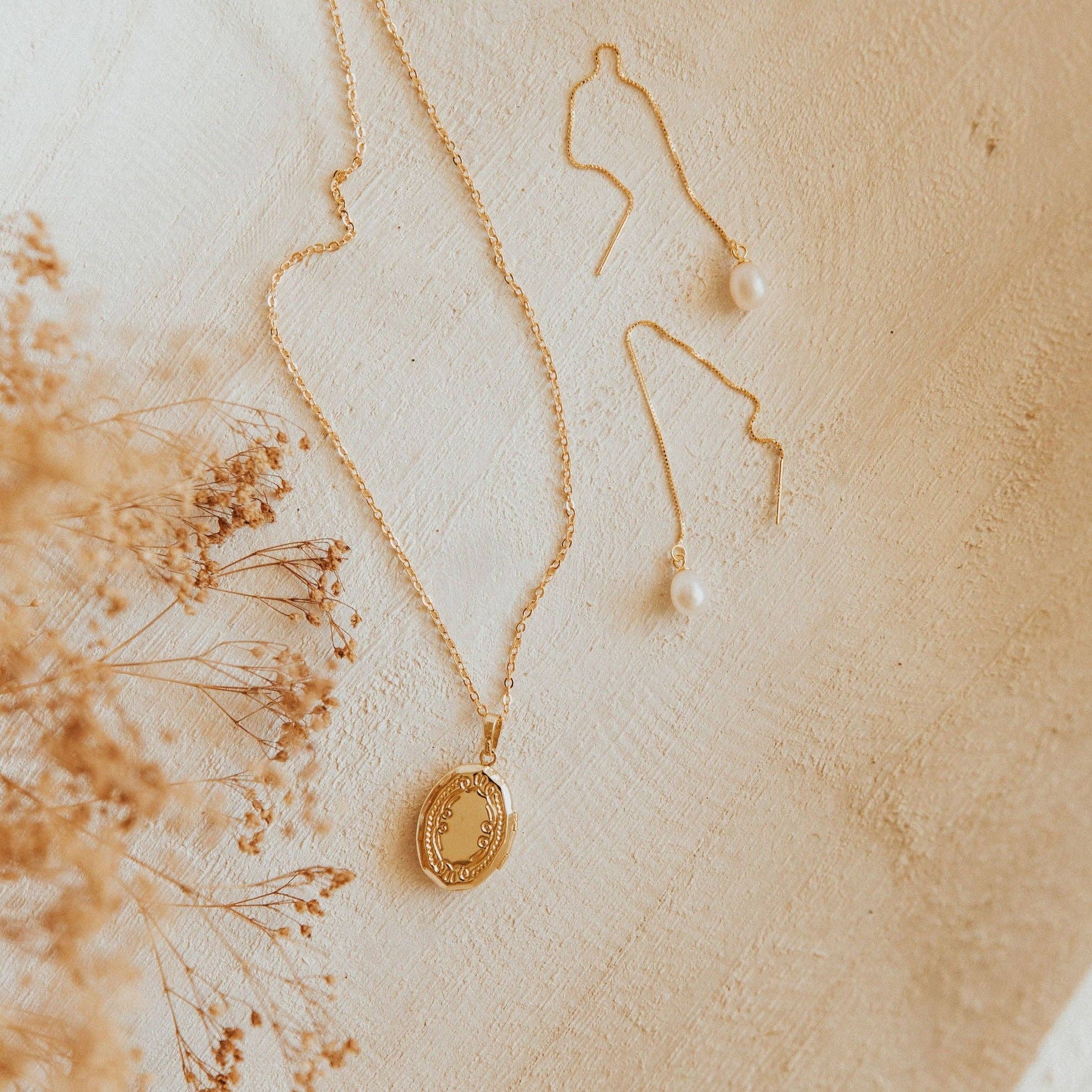 Isabelle Locket Necklace: Gold / 19"