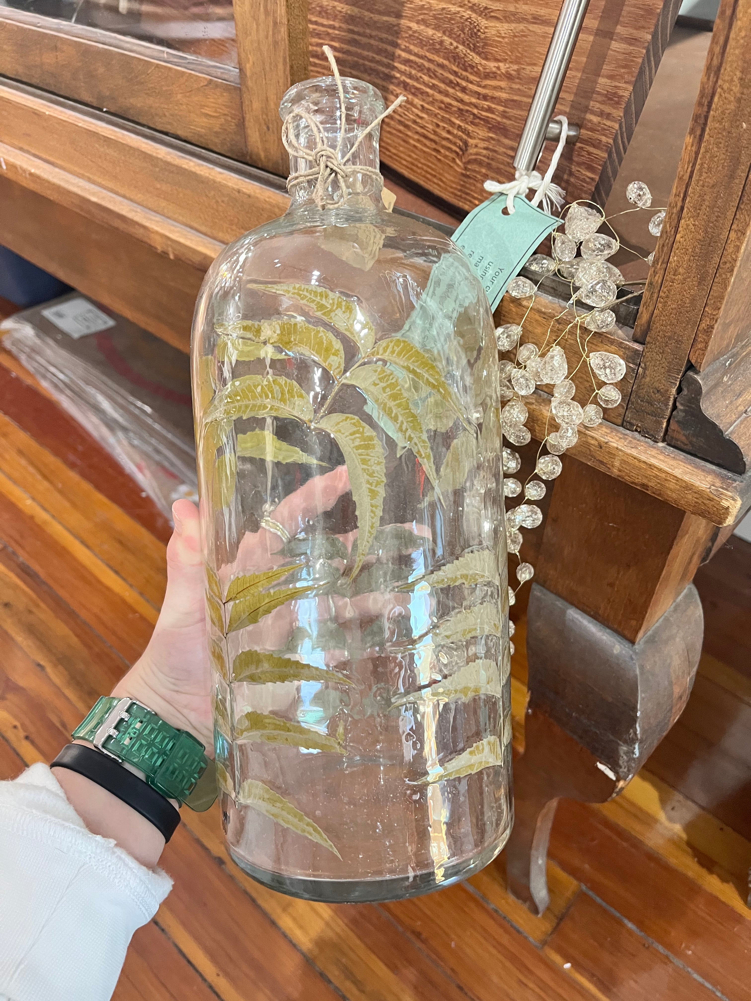 short neck leaf glass vase